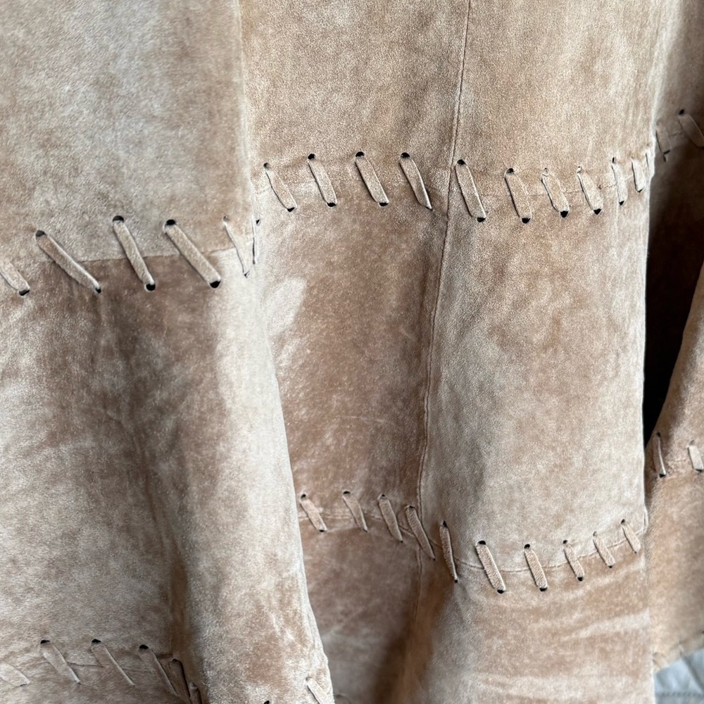 Chico's brand tan suede leather skirt whipstitch ruffled hem size 1 - Picture 15 of 17